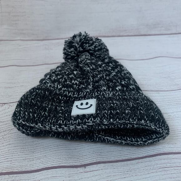 Kids Black and White Stocking Hat with Pom Folded Cuff Fleece Interior Small - Picture 3 of 11